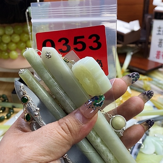 蛇纹石玉发簪未镶嵌贵*