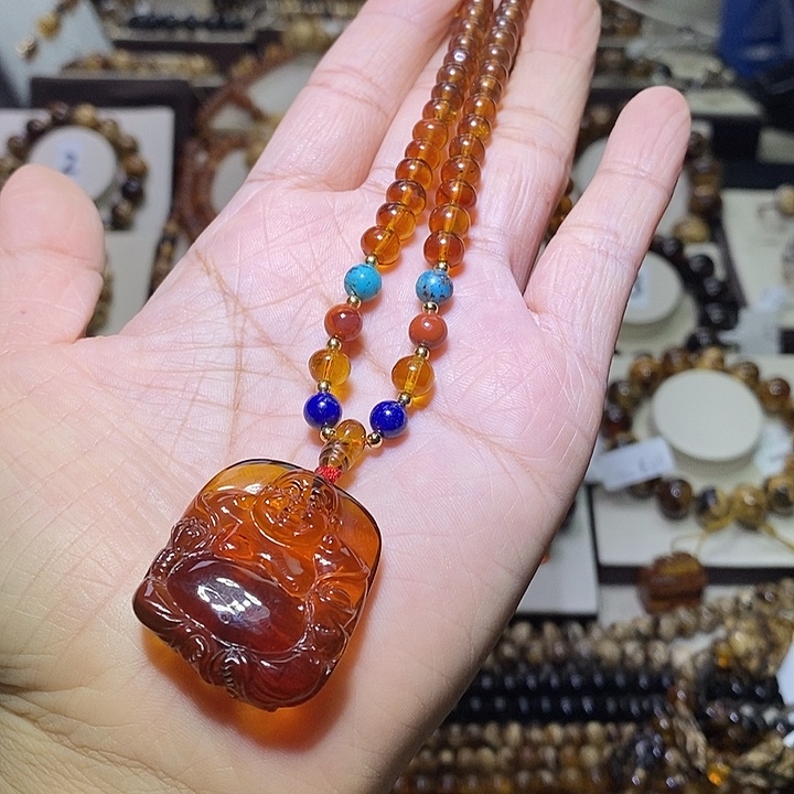 白***颜琥珀未镶嵌裸石豆油红