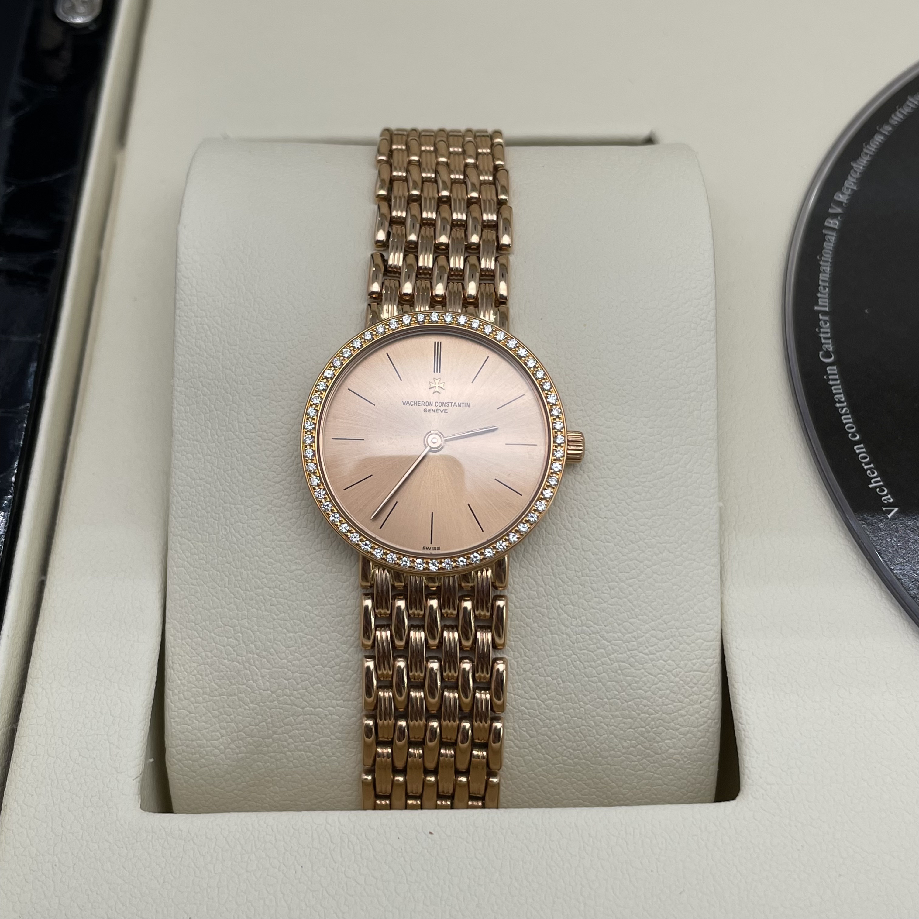 95新 Vacheron Constantin/江诗丹顿 传承系列23.5mm石英18k金