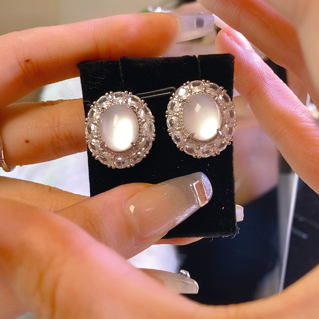 锆石铜合金白富美