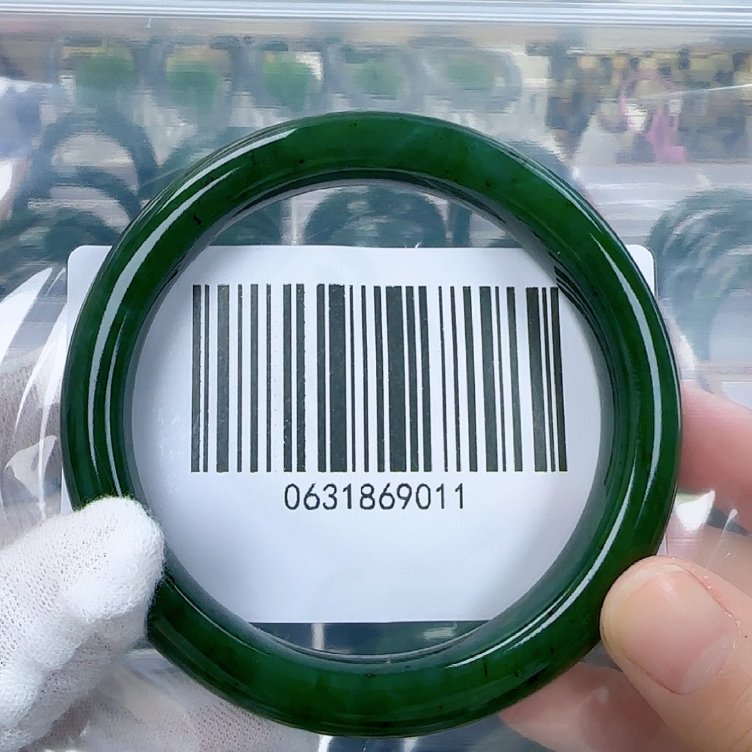 和田玉（碧玉）手镯未镶嵌微瑕61.5