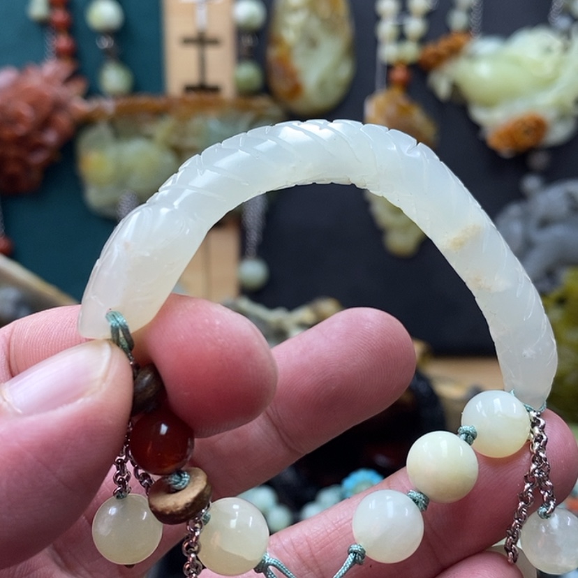 【闪购商品】蛇纹石玉手牌未镶嵌