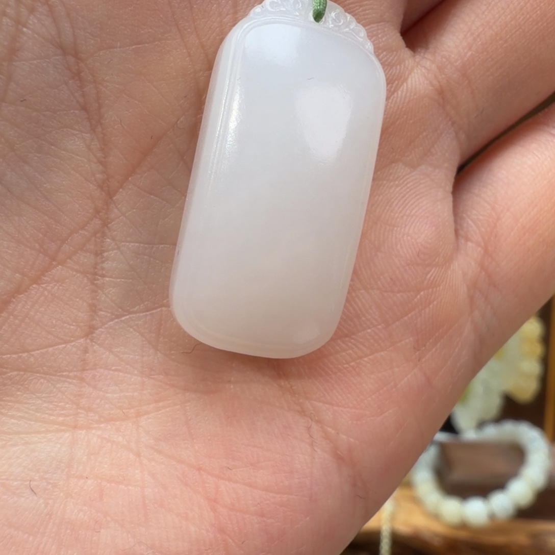 和田玉未镶嵌车挂