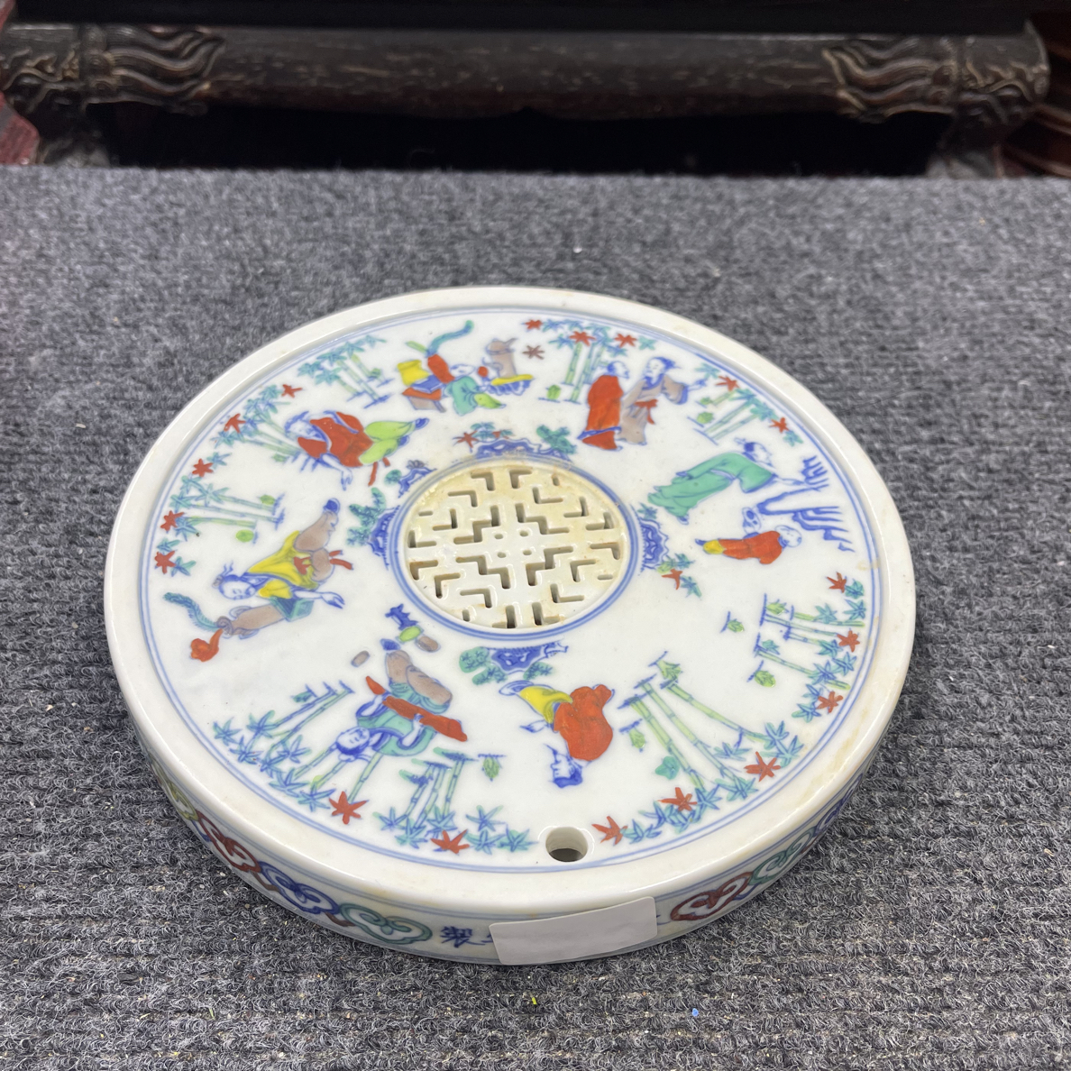 斗彩人物姹紫茶盘茶托摆件