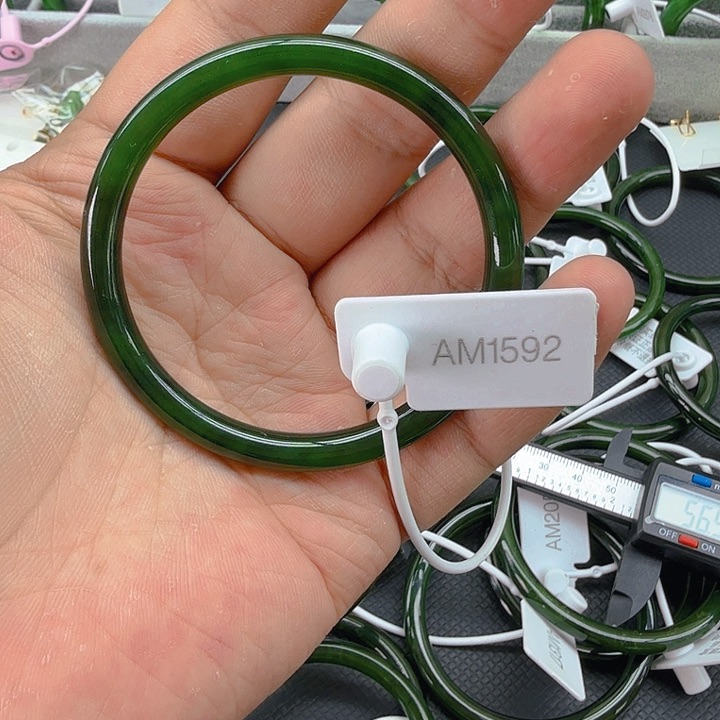 和田玉（碧玉）手镯未镶嵌57