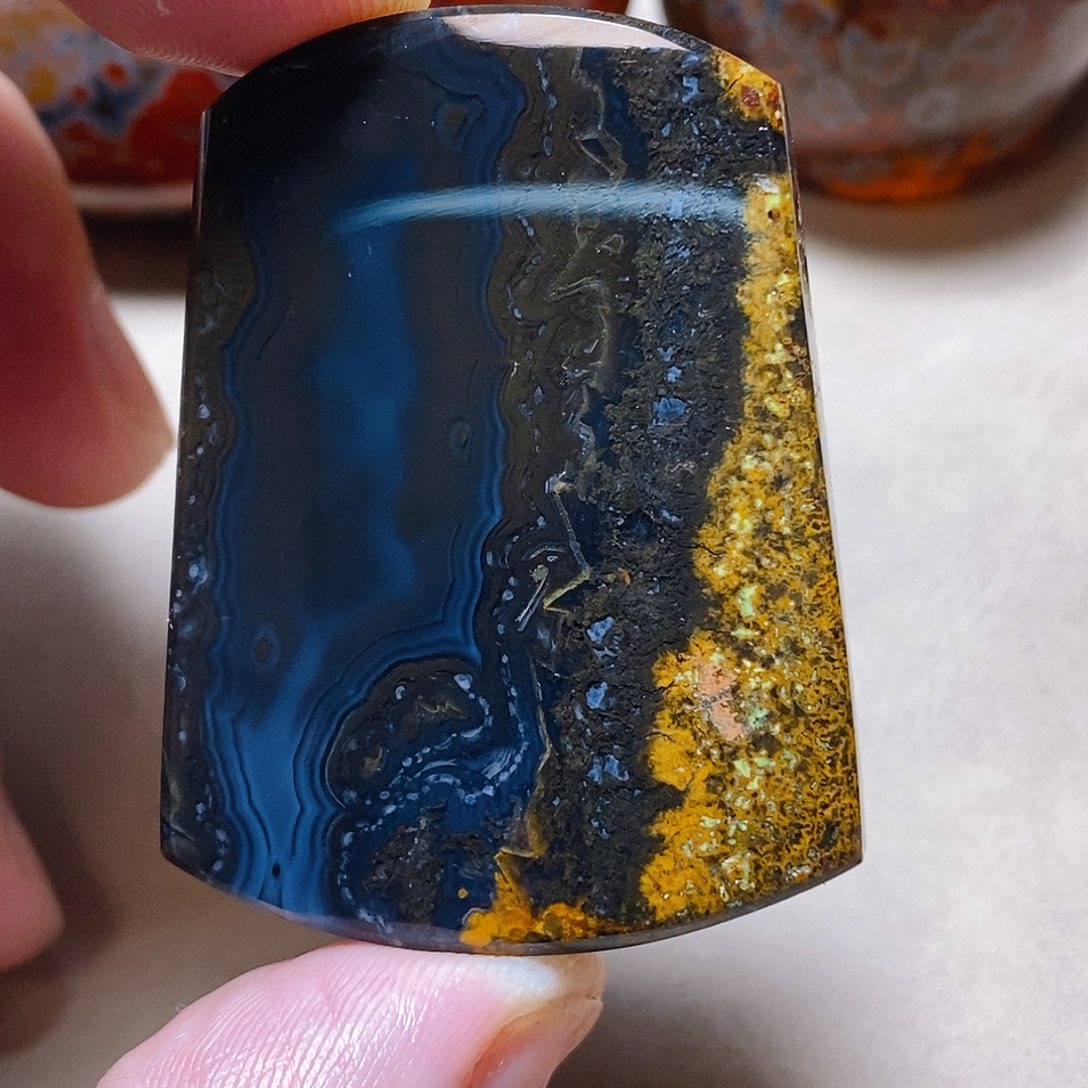 未镶嵌颈饰玛瑙/玉髓雪*