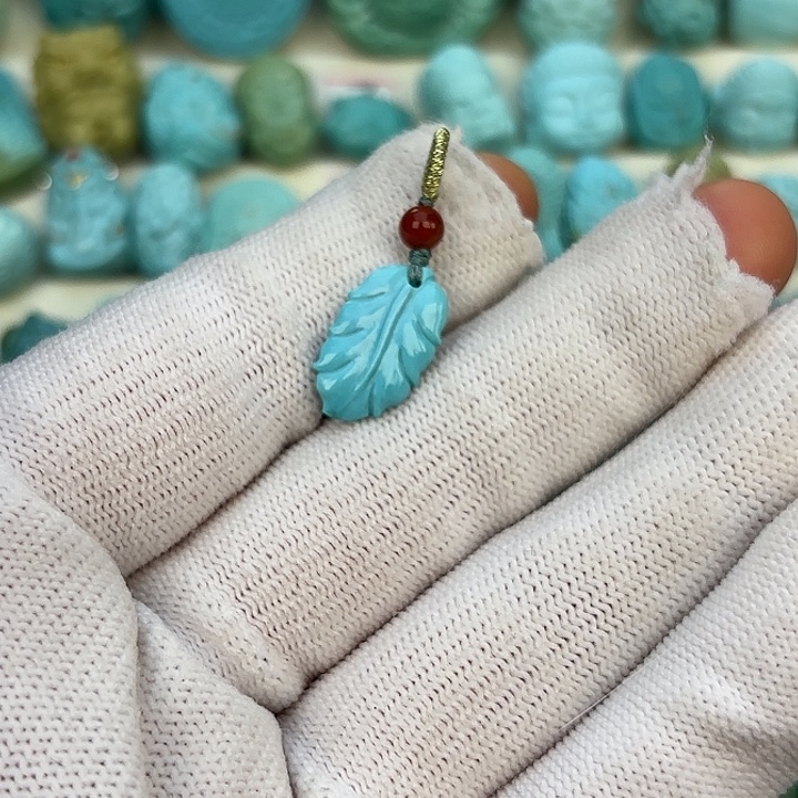 绿松石未镶嵌挂件