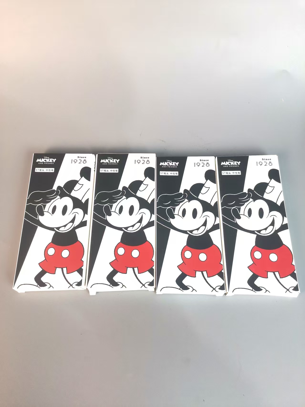 Disney/迪士尼刷题中性笔小白笔黑杆+白杆60606