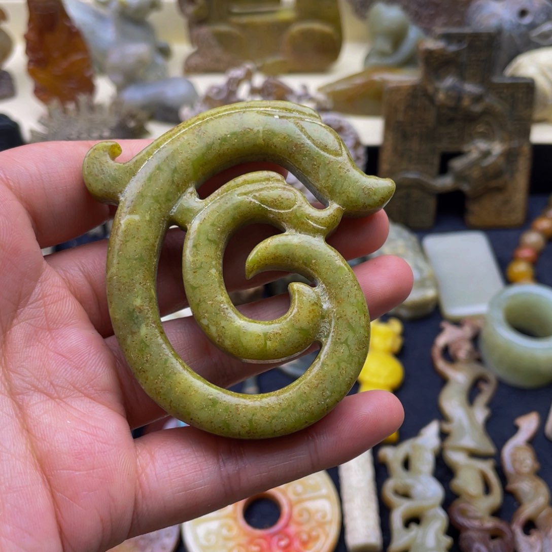 蛇纹石玉未镶嵌颈饰28