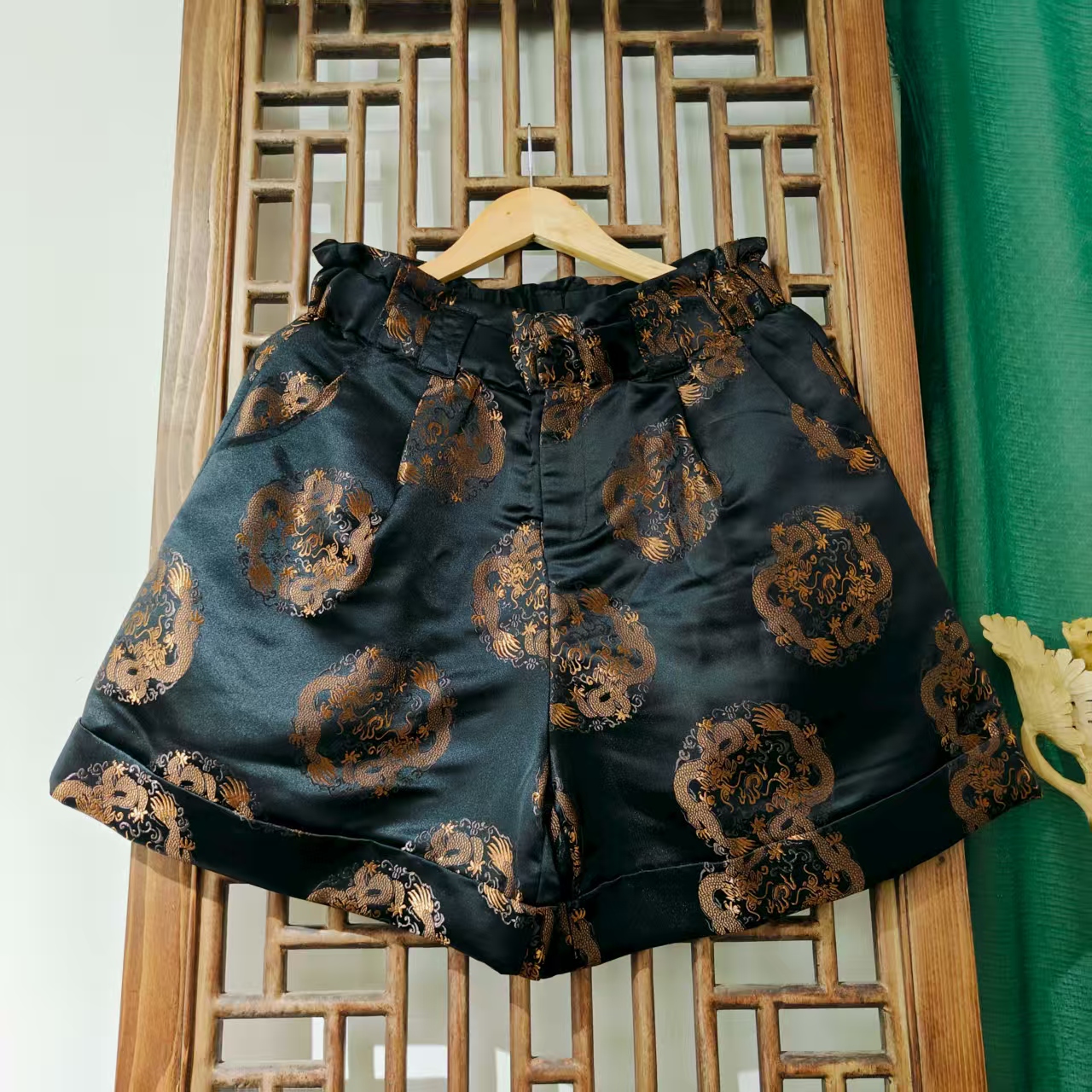 （LK109-1）凤徕兮私人定制黑底咖金团龙暗纹加衬全松紧花边腰中裤