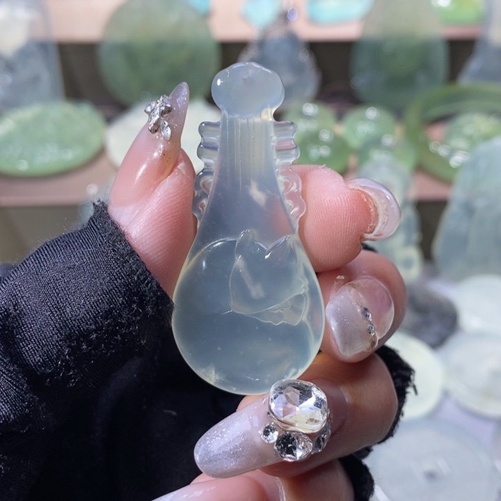 岫玉吊坠未镶嵌吊坠