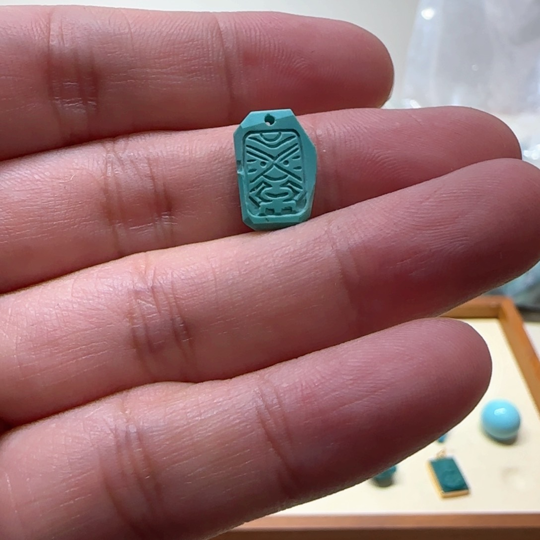 绿松石配饰未镶嵌