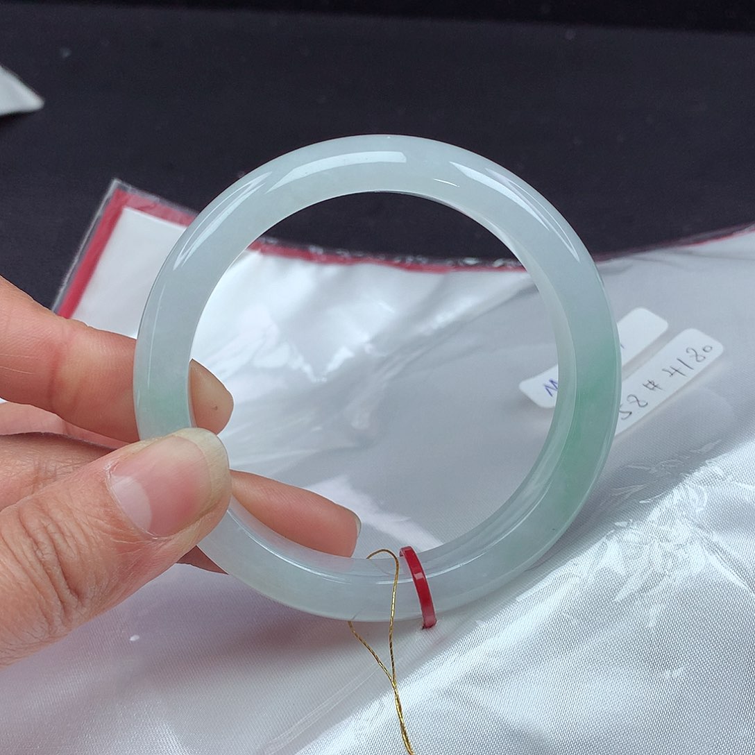 翡翠手镯未镶嵌58圈471