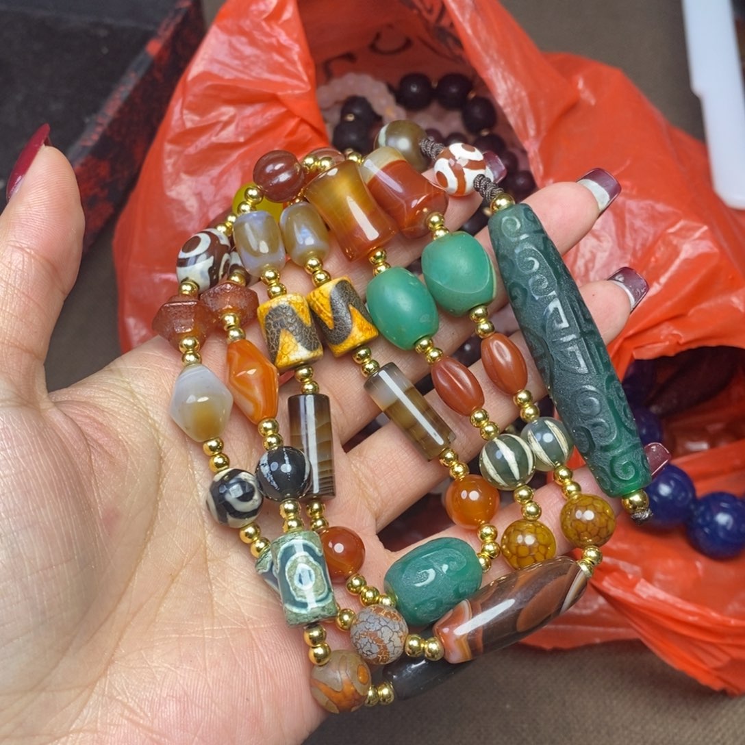 玛瑙/玉髓颈饰未镶嵌