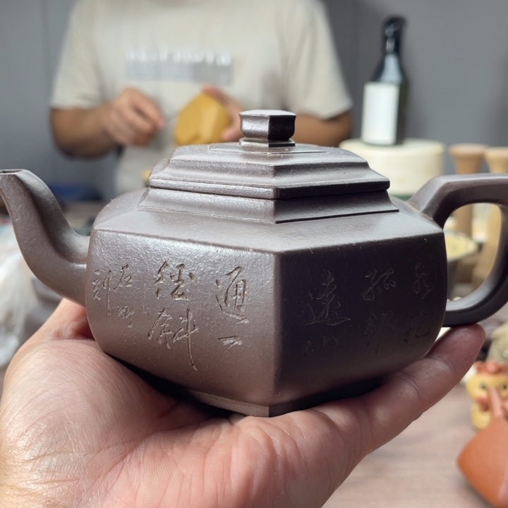 茶壶紫砂六方大雪华，紫泥
