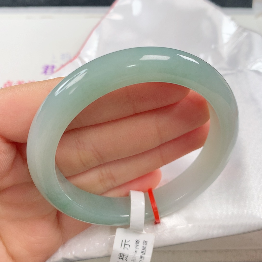 翡翠手镯未镶嵌 正圈①①⑥