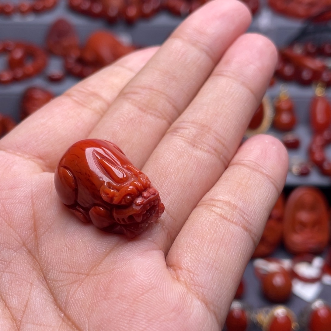 像****南红玛瑙未镶嵌珠宝奇石貔貅吊坠