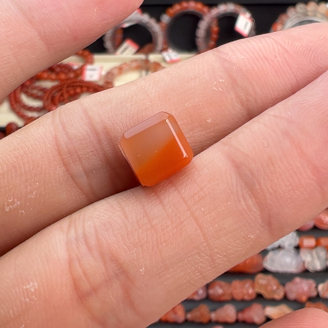 南红玛瑙未镶嵌颈饰方糖