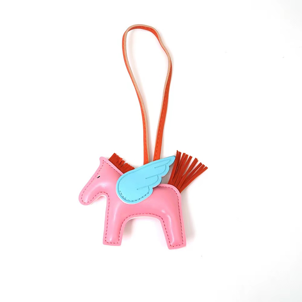 2025新款时尚天使小飞马挂件百搭