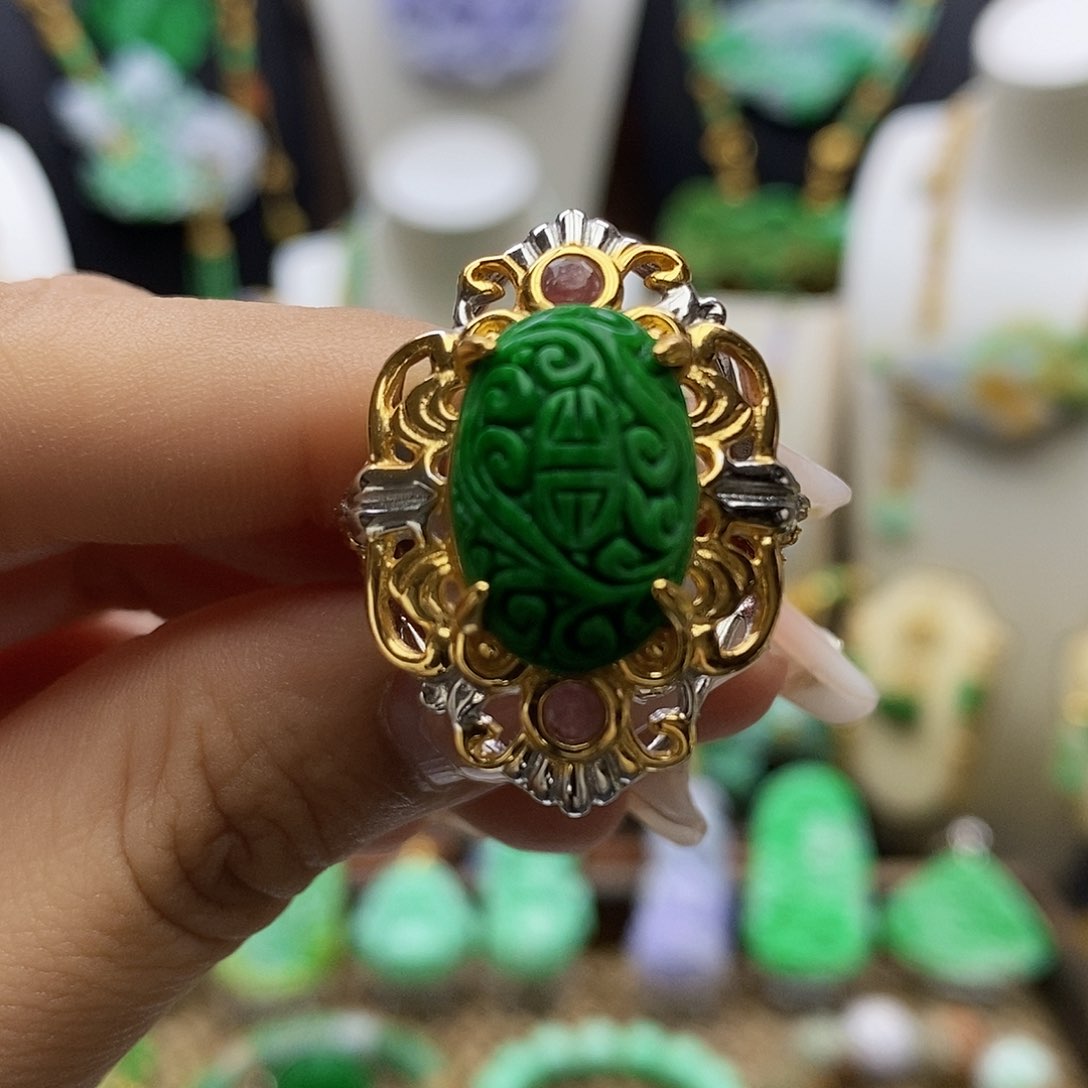 翡翠戒指未镶嵌天然