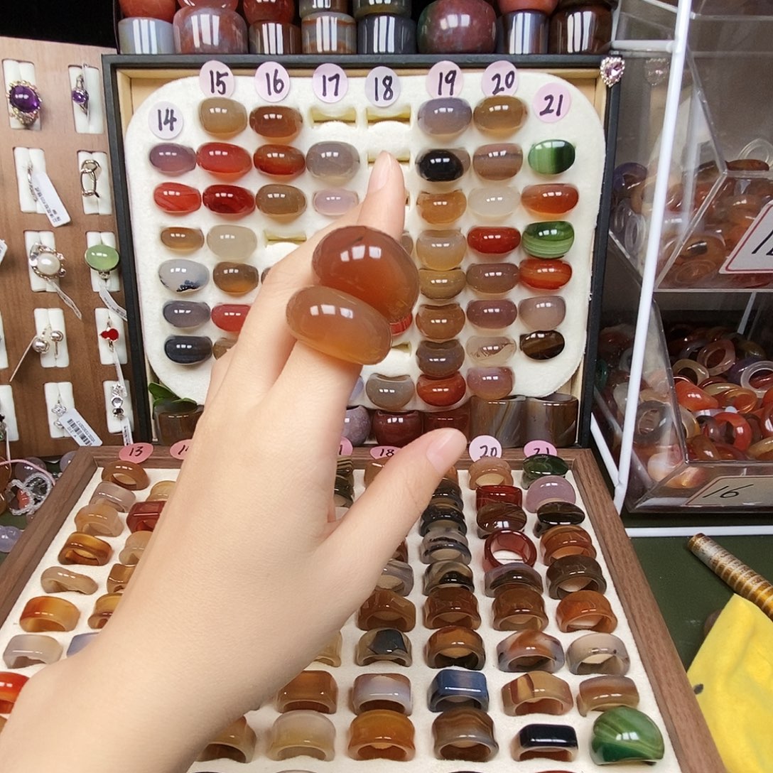 啦***哒玛瑙/玉髓未镶嵌戒指