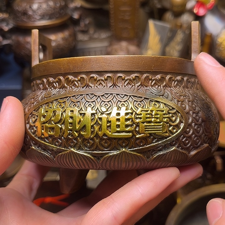 精美铜器批发档口