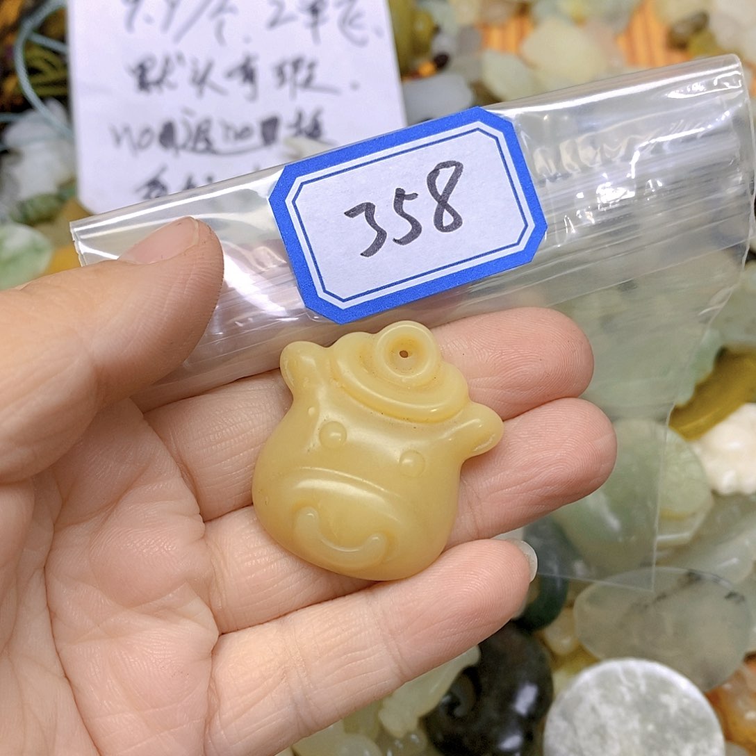 蛇纹石玉颈饰未镶嵌358