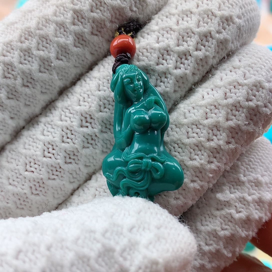 绿松石颈饰未镶嵌