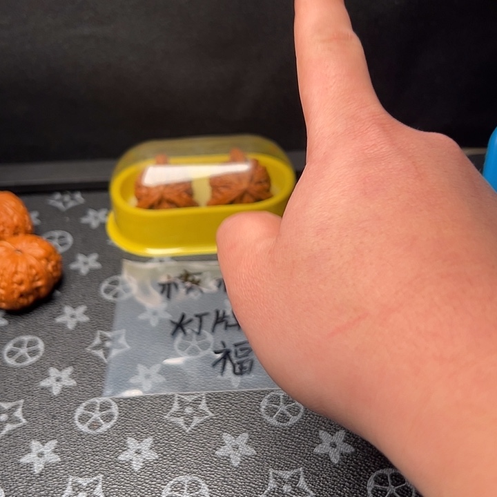 执***开大叶紫檀（黑酸枝木类）