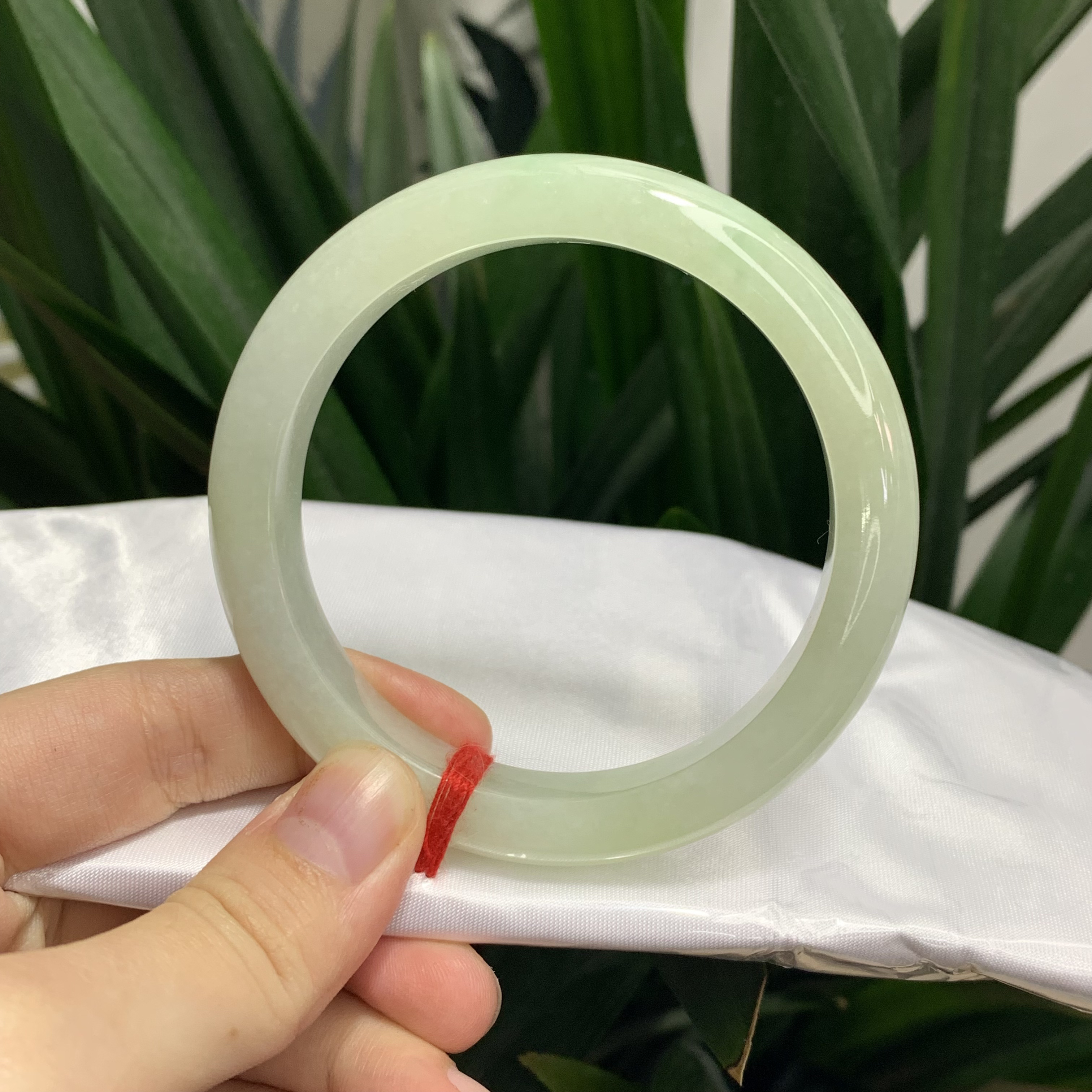 0042号缅甸天然A货翡翠57-58圈口果绿正圈手镯