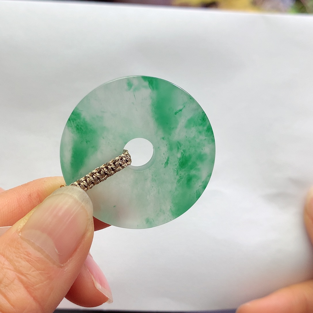 石英质玉颈饰未镶嵌