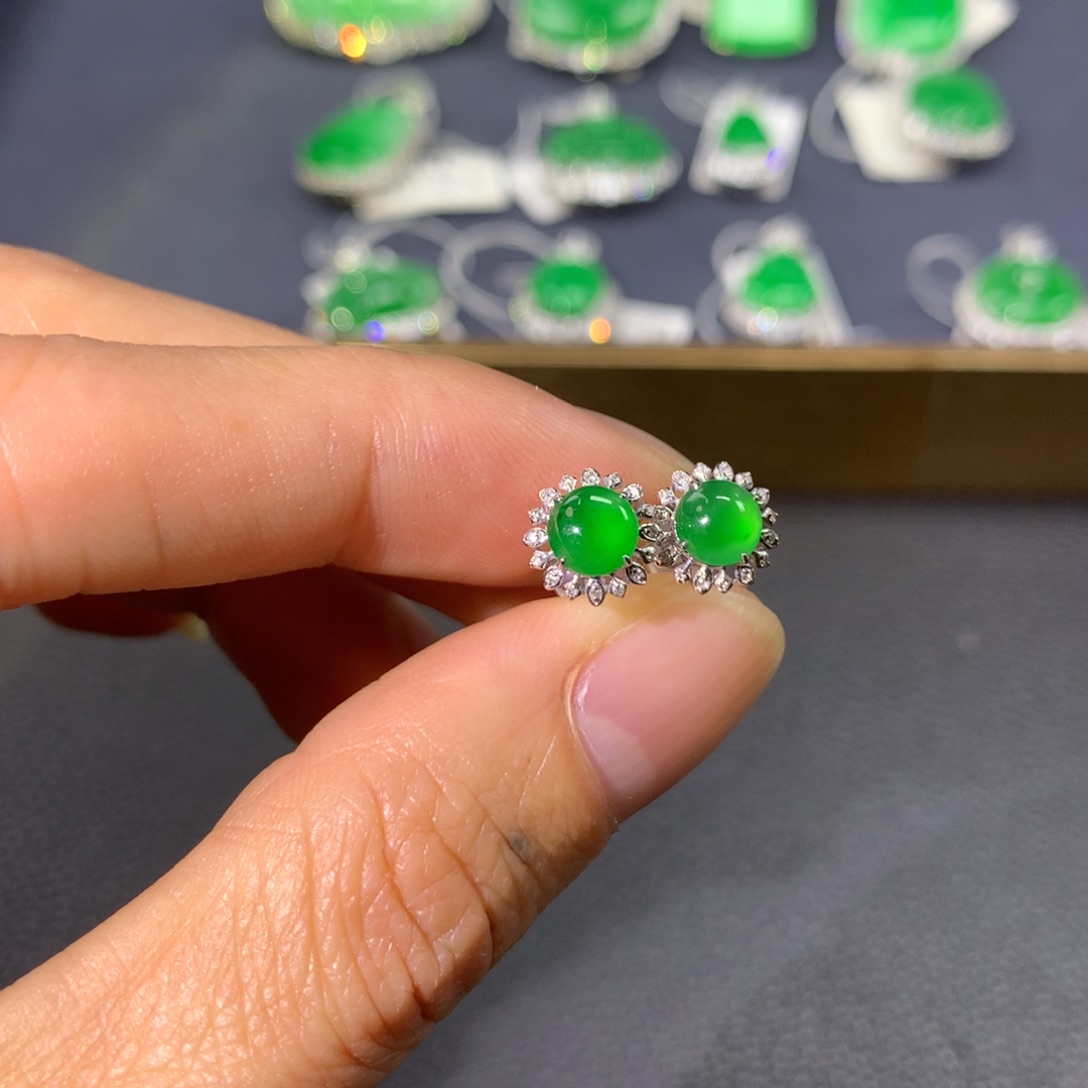 翡翠耳饰18K金镶嵌翡翠