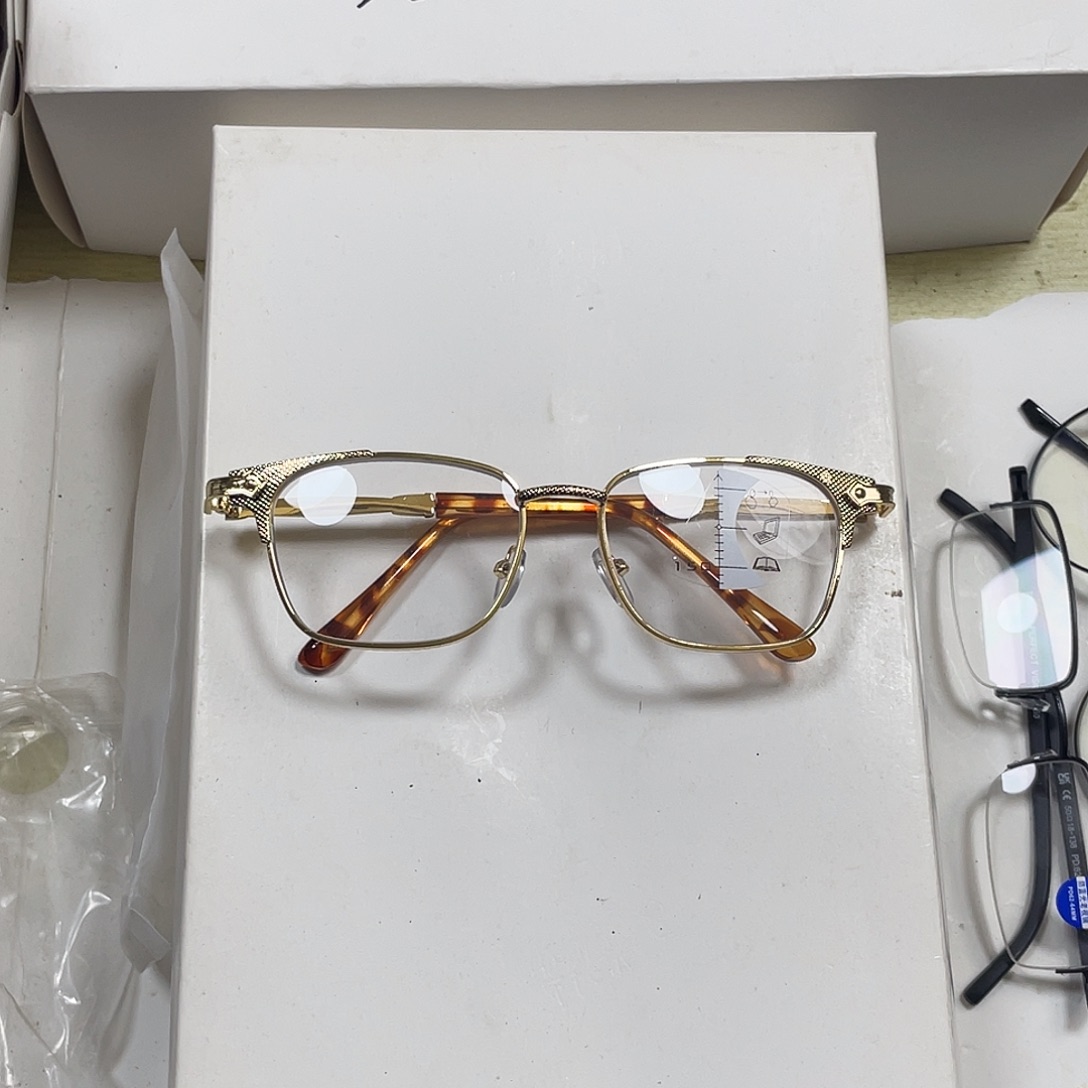 150度金色变焦。     