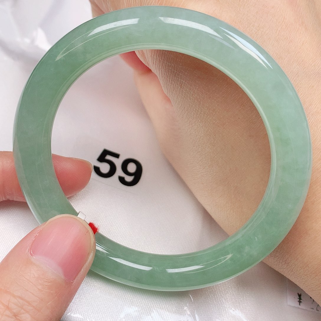 翡翠手镯未镶嵌抖音59