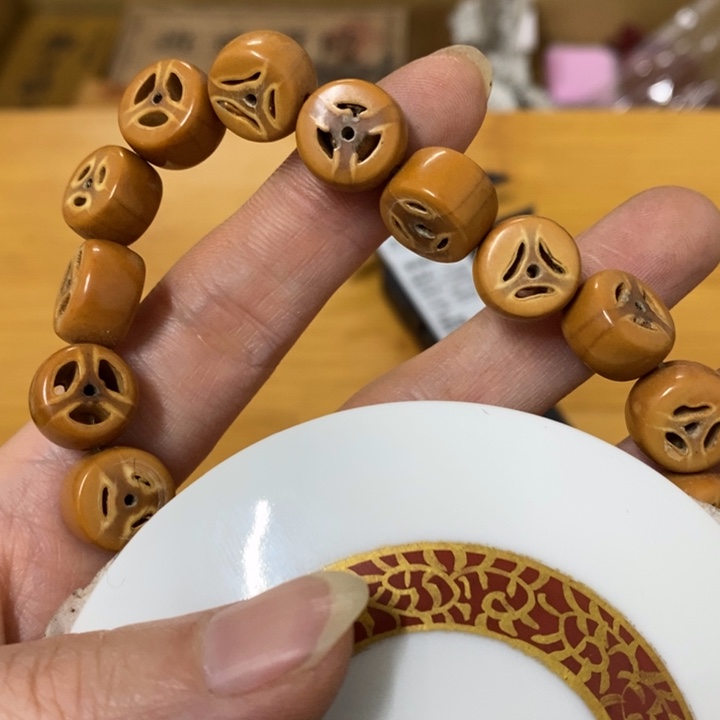 瓷片哈中古工艺品一件