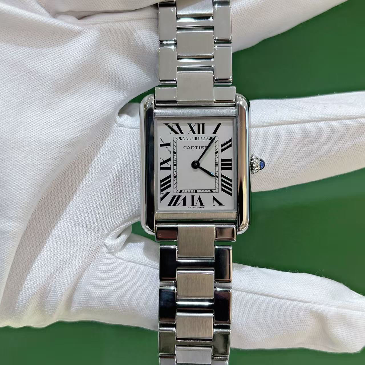 99新 Cartier/卡地亚 坦克/单表/女石英34.8 x 27.4mm/公价25700