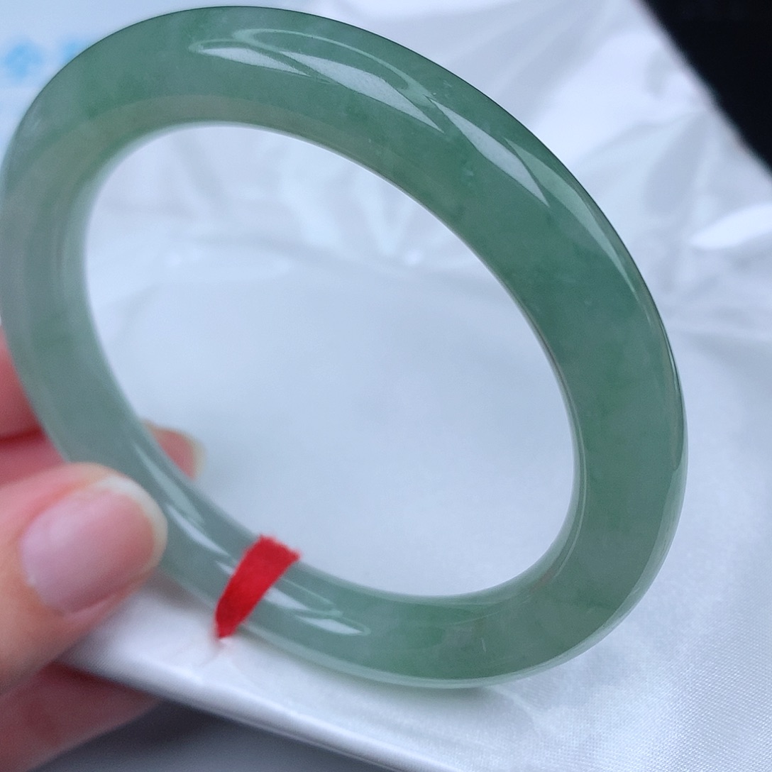 翡翠手镯（圆镯）未镶嵌天然