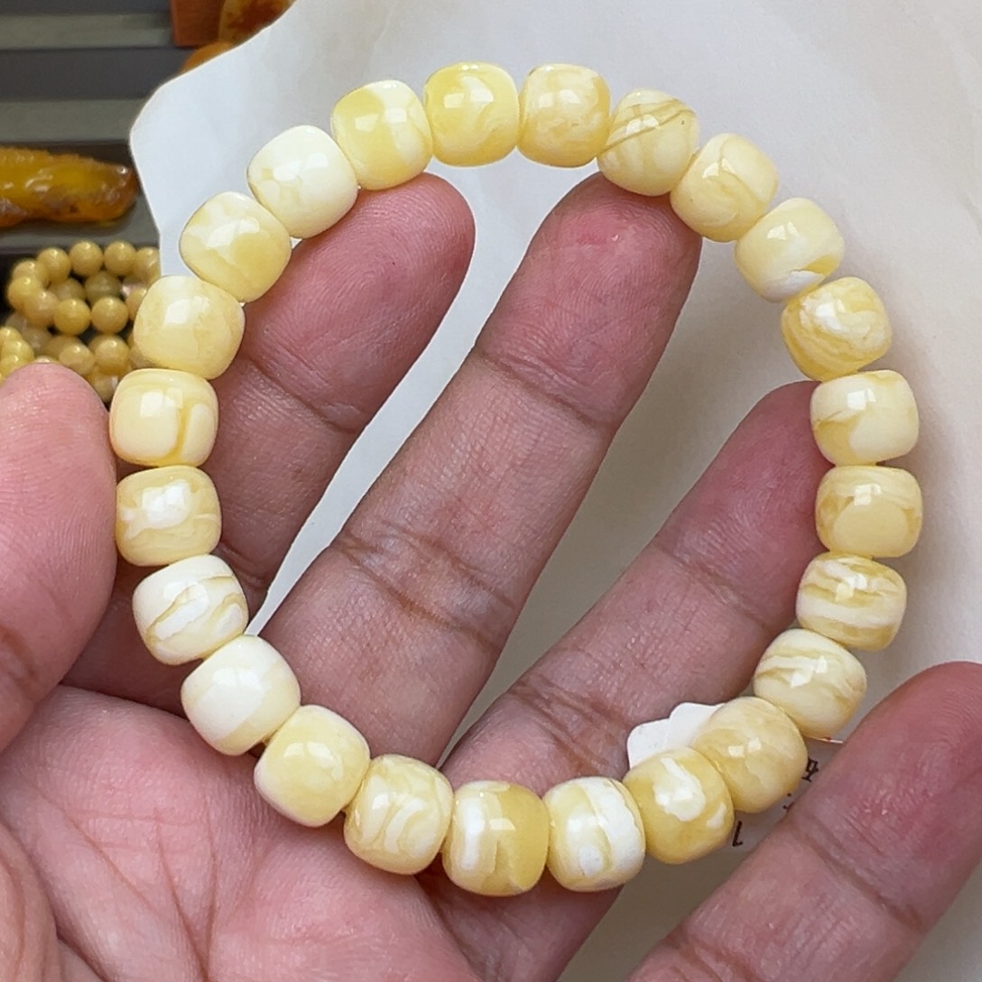 蜜蜡未镶嵌裸石10加14.13克