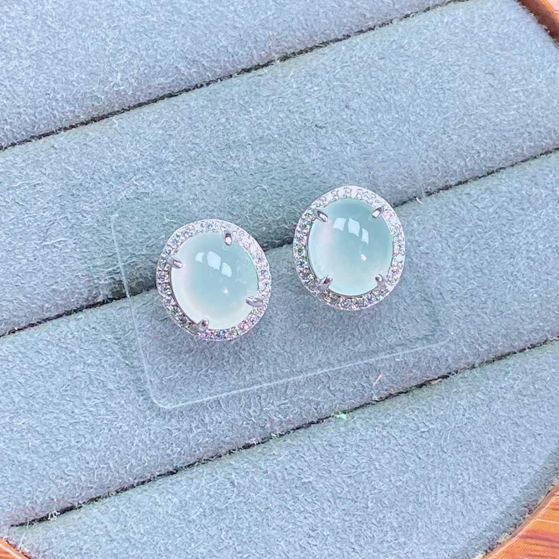 天然翡翠A货温柔时尚设计款耳钉通体S925银镶嵌