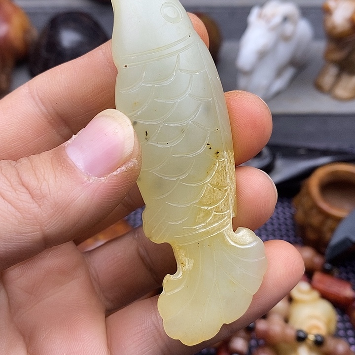 未镶嵌蛇纹石玉颈饰