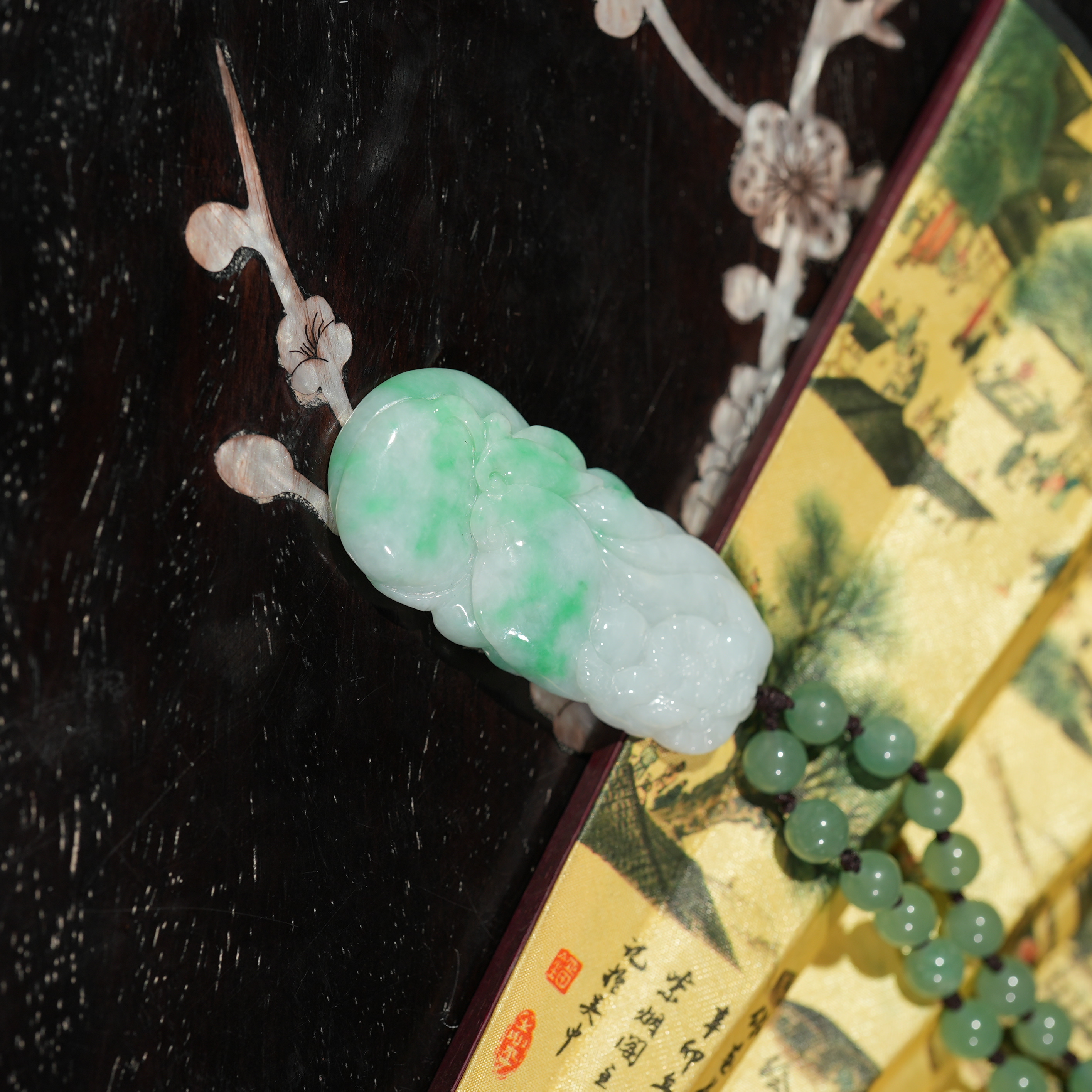 1.1香港王老板-翡翠吊坠3y353