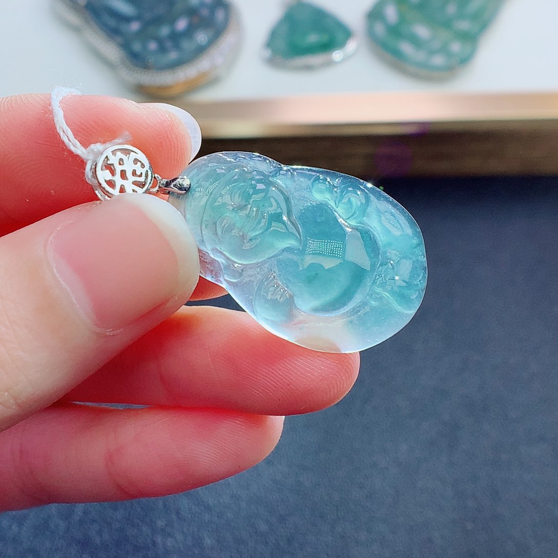 翡翠颈饰未镶嵌翡翠