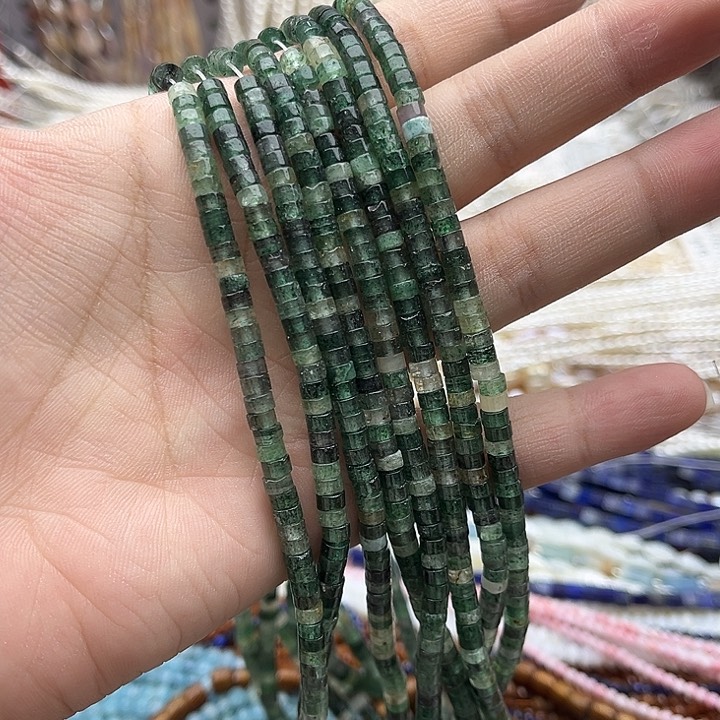 未镶嵌玛瑙/玉髓珠宝半成品一条4/2mm左右绿草莓晶直切