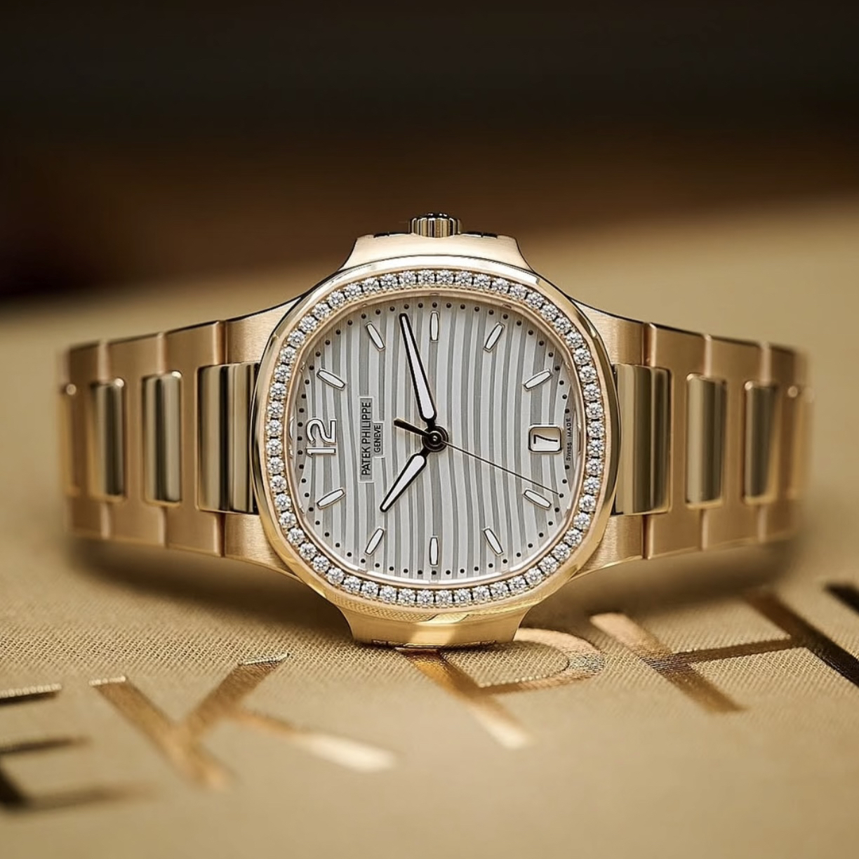 99新 Patek Philippe/百达翡丽 7118r白钻 23年8月二手 全套全长