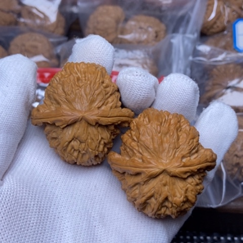 文玩核桃把件白狮子46