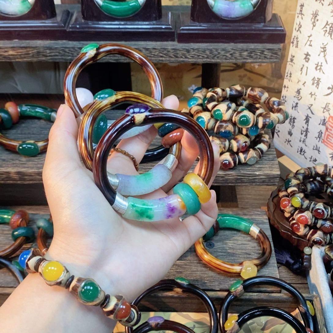 非金属无媳****人黑藤镯