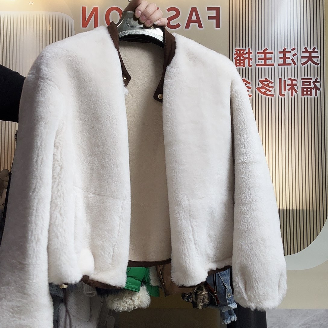 莉莉家时尚女装皮草s