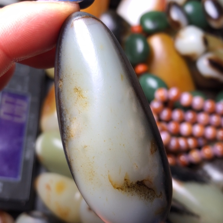 和田玉未镶嵌珠宝奇石