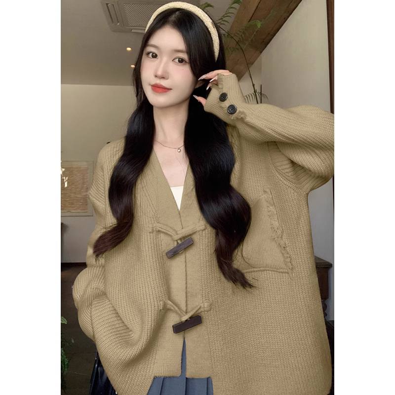 慵懒风V领牛角扣毛衣外套女秋季大码胖mm针织开衫显瘦中长款上衣