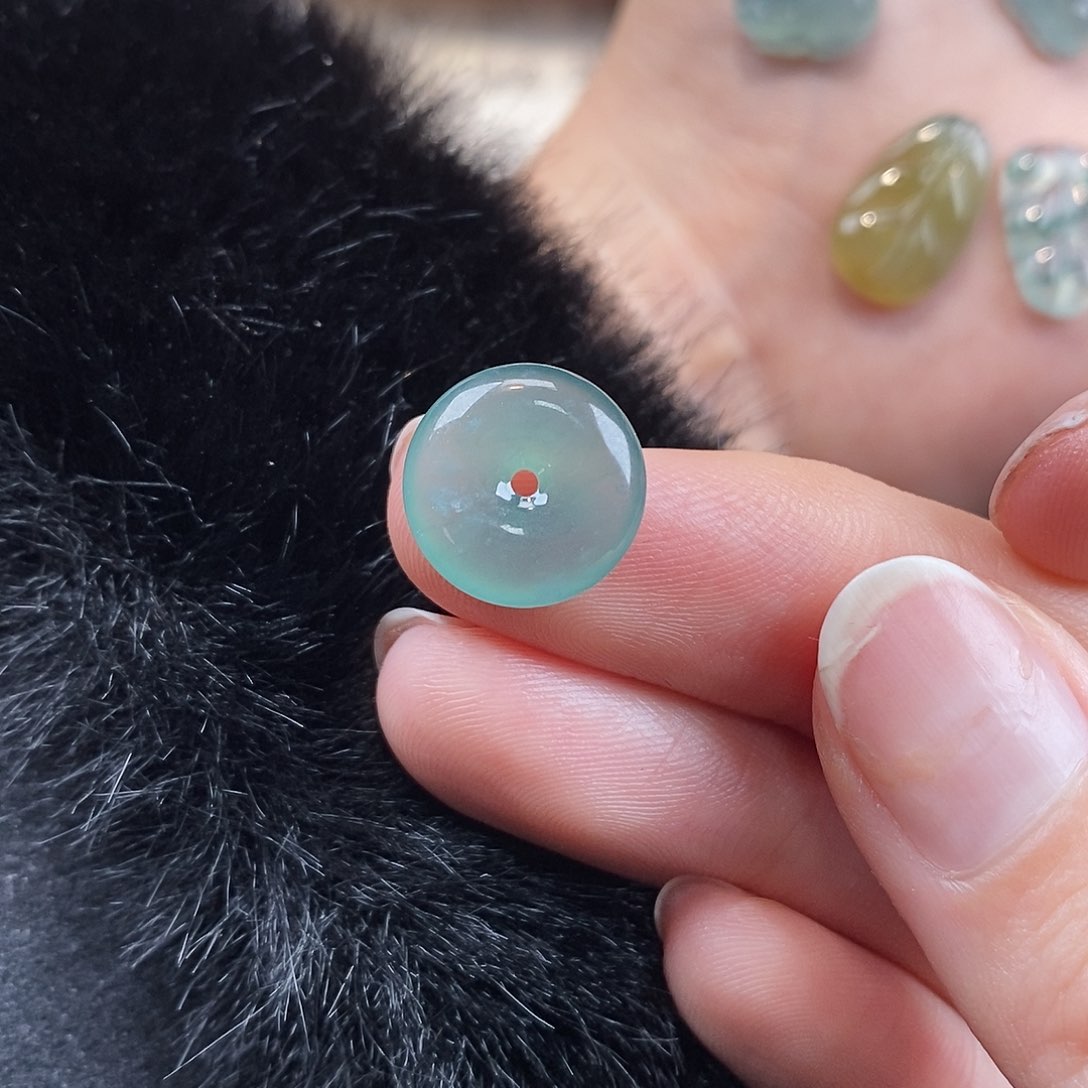 翡翠颈饰未镶嵌天然翡翠